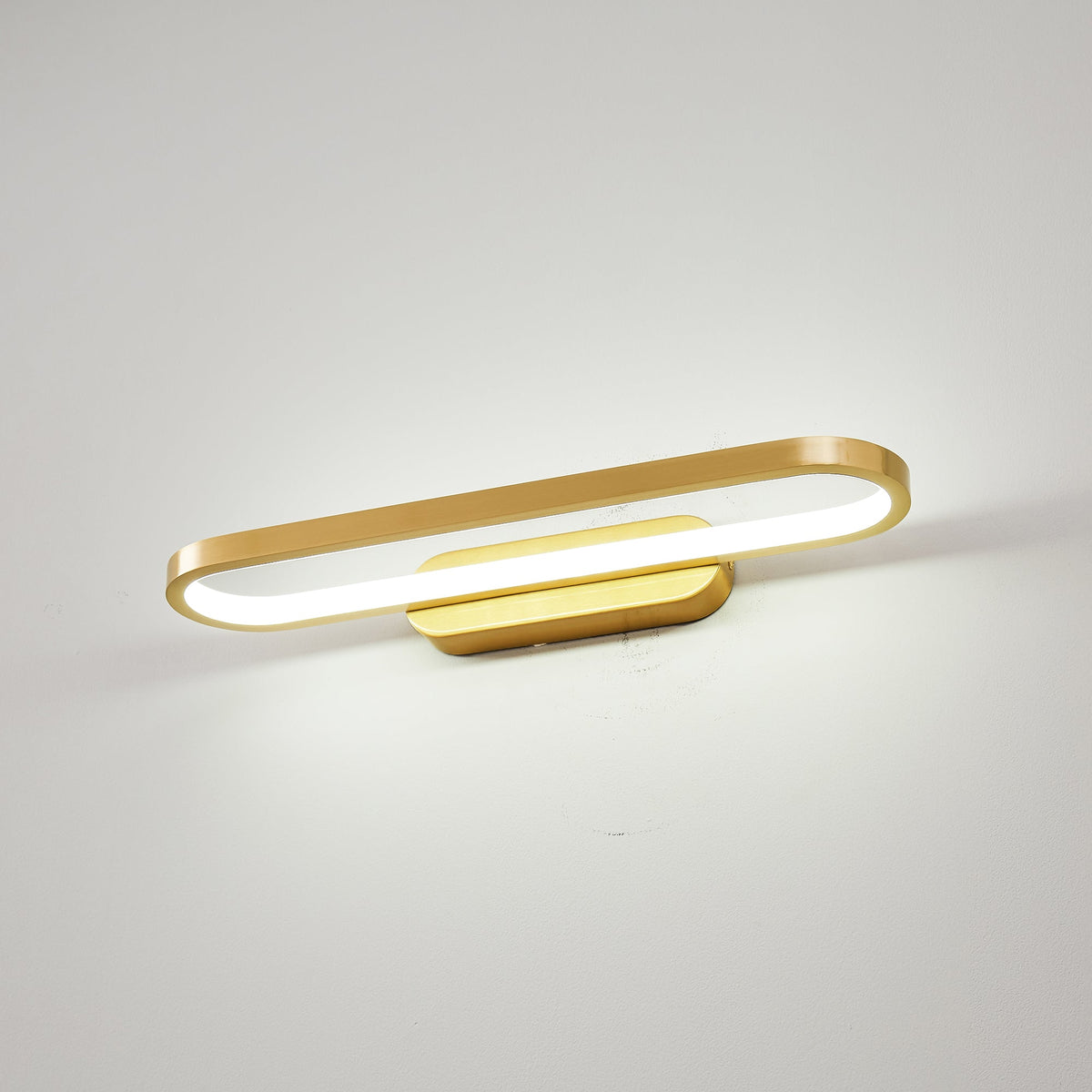 Auryn vegglampi