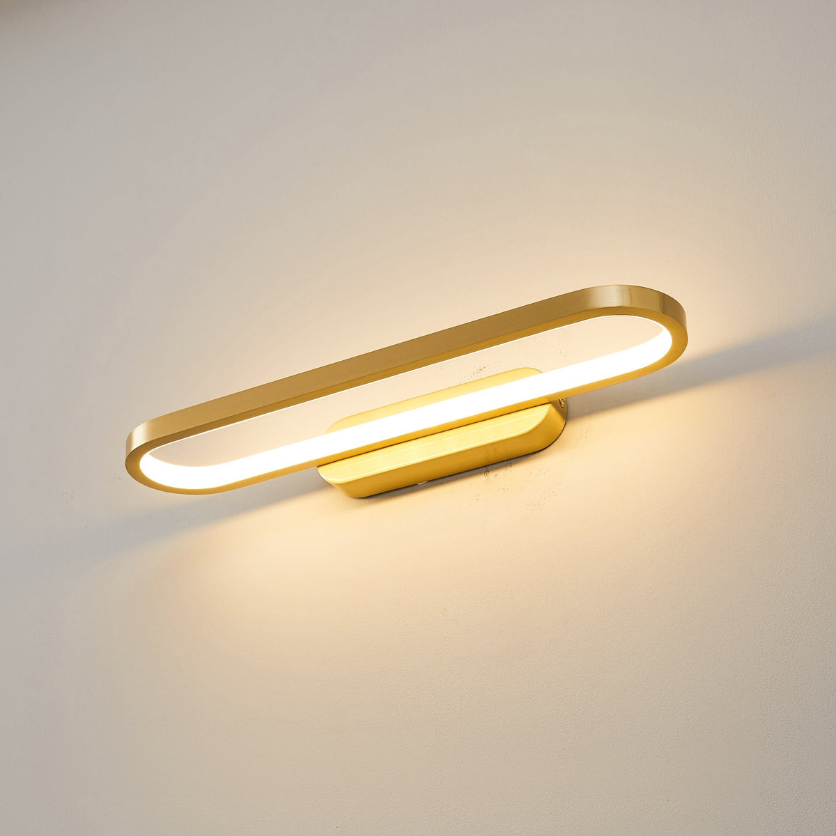 Auryn vegglampi