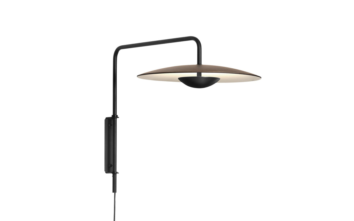 Abnormal klassisk modern minimalistisk vägglampa med stickkontakt