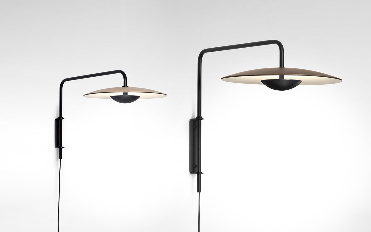 Abnormal klassisk modern minimalistisk vägglampa med stickkontakt