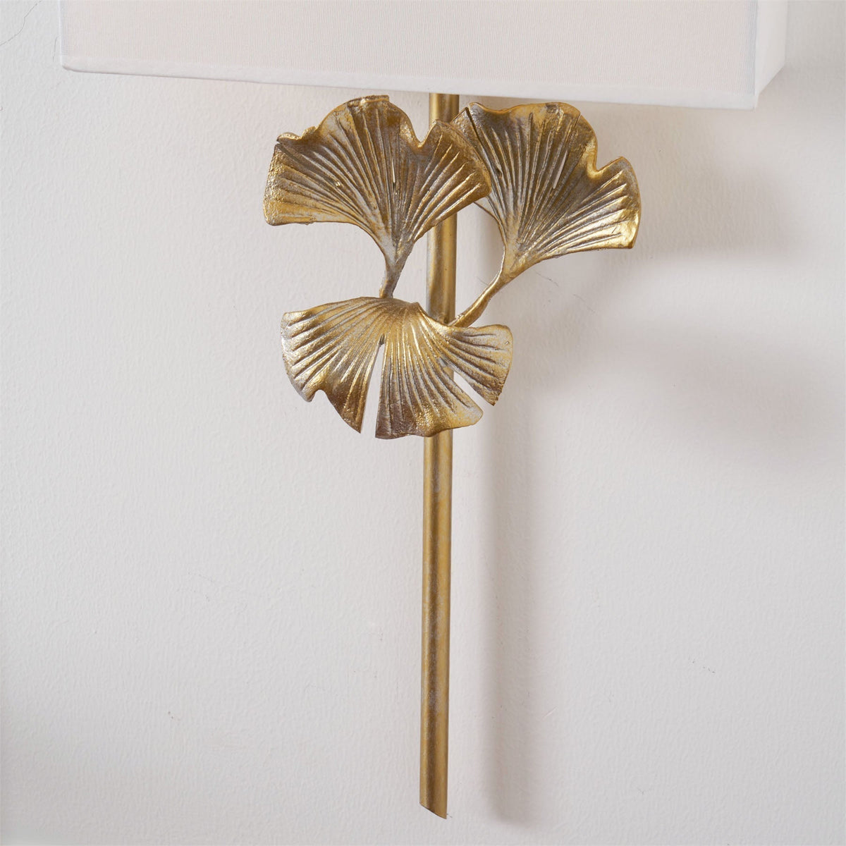 Daisy veggljós með ginkgo-laufi