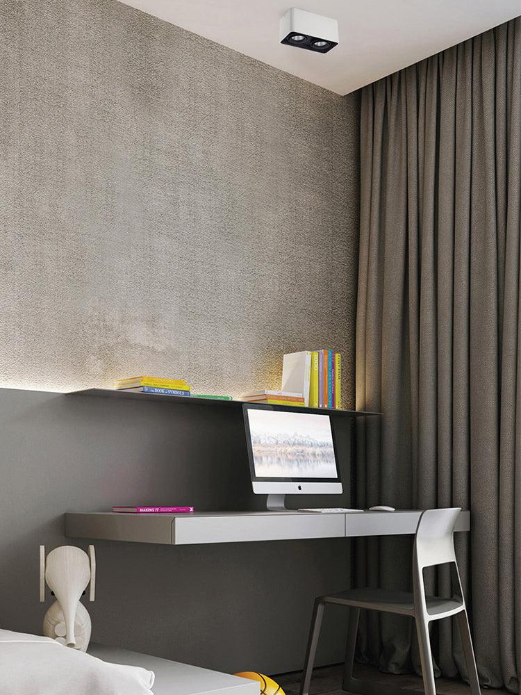 Devely spotlampe til overflademontering med to LED-lyskilder, kantet minimalistisk