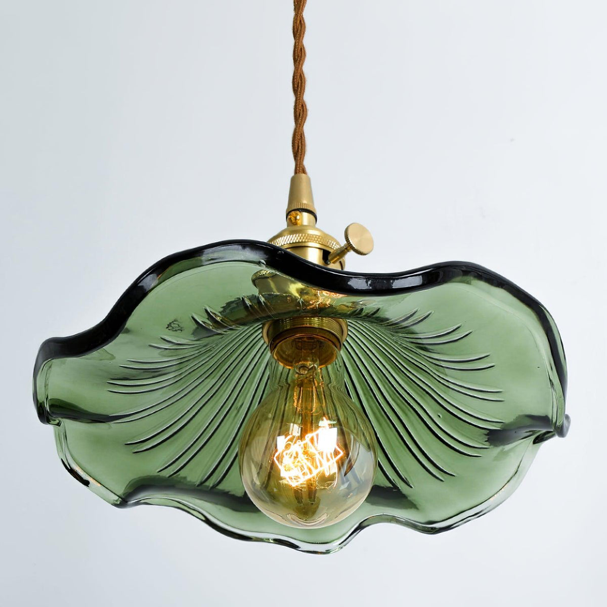 Lioralina vintage pendellampe i messing og glas
