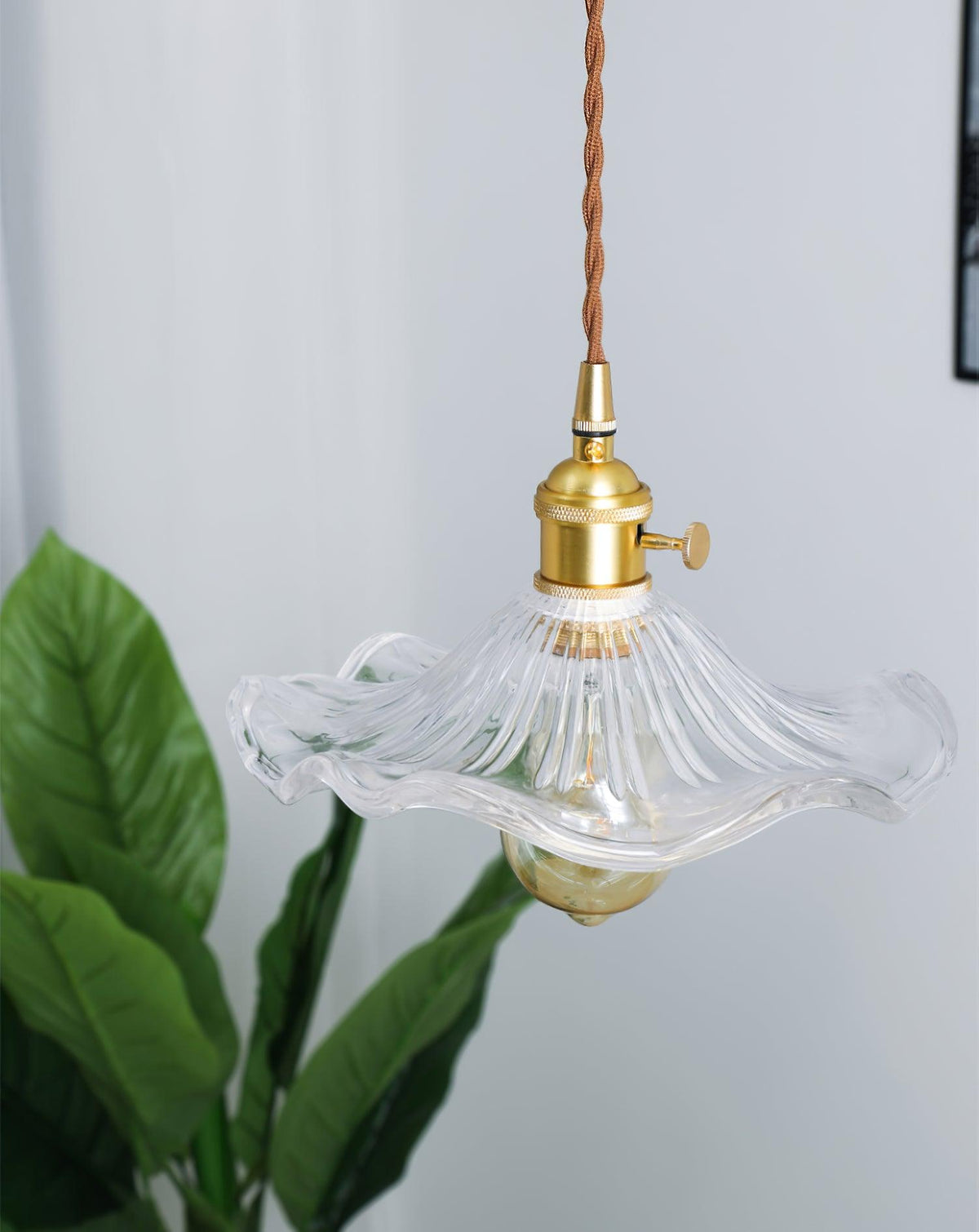 Lioralina vintage pendellampe i messing og glas