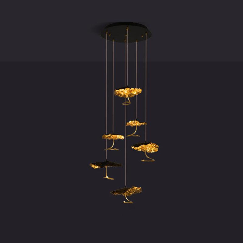 Aureate-klyngekrone i messing med skyinspireret design