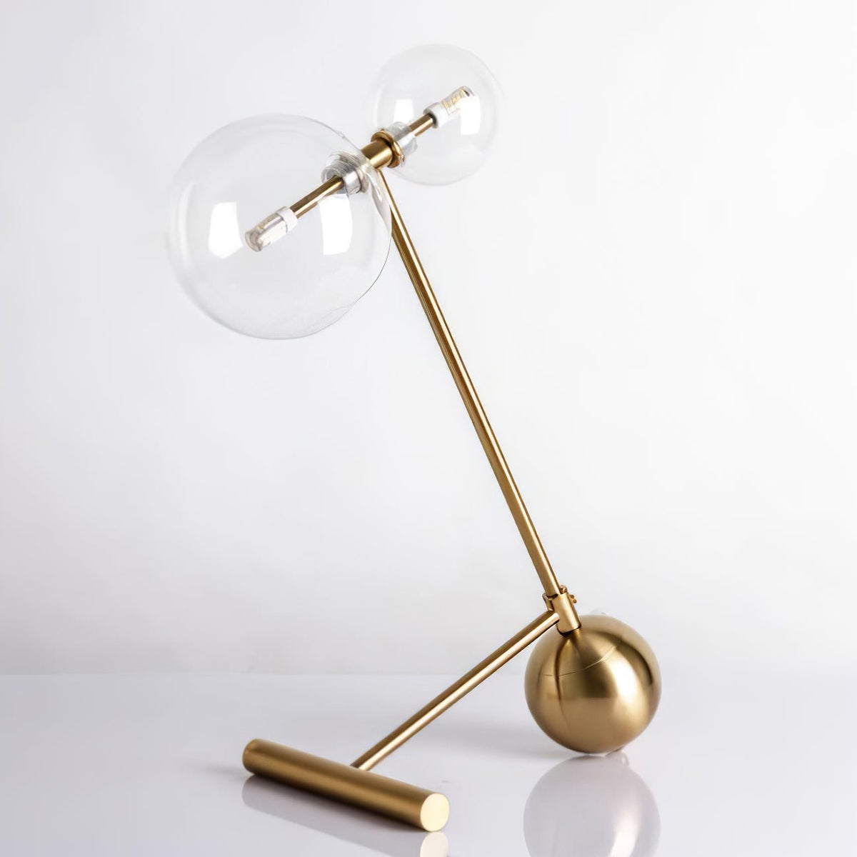 Deno moderne bordlampe