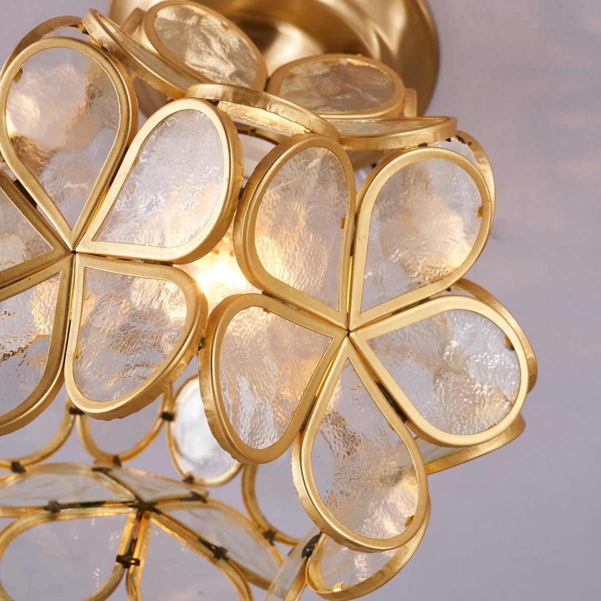 Ullaeiel postmoderne luksusloftlampe med gyldent glas og blomsterdesign
