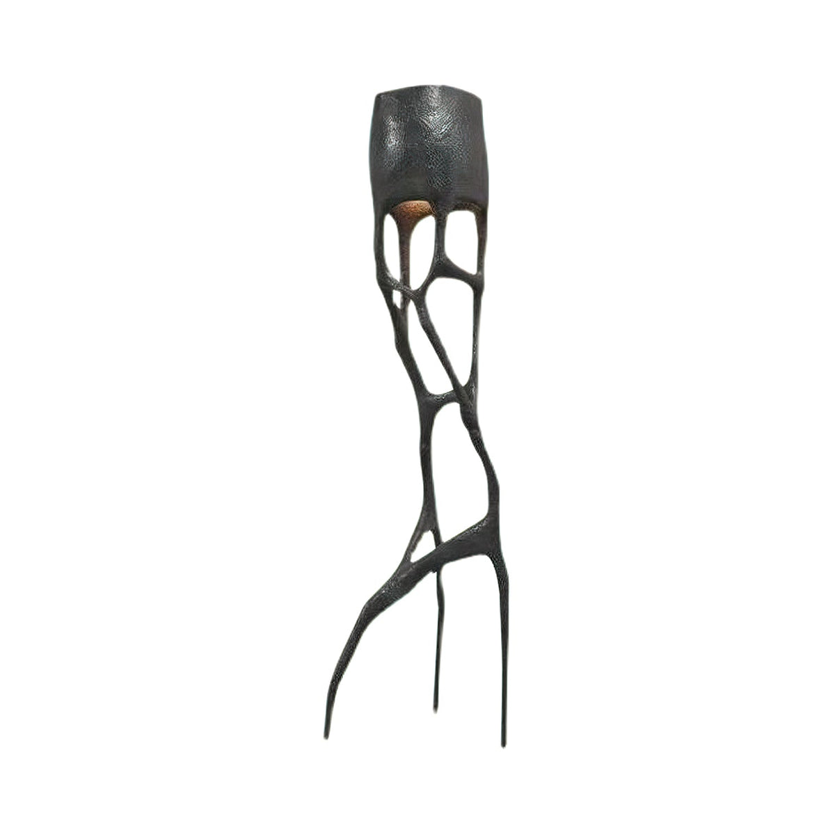 Candeeiro de pé com escultura gótica Caelith