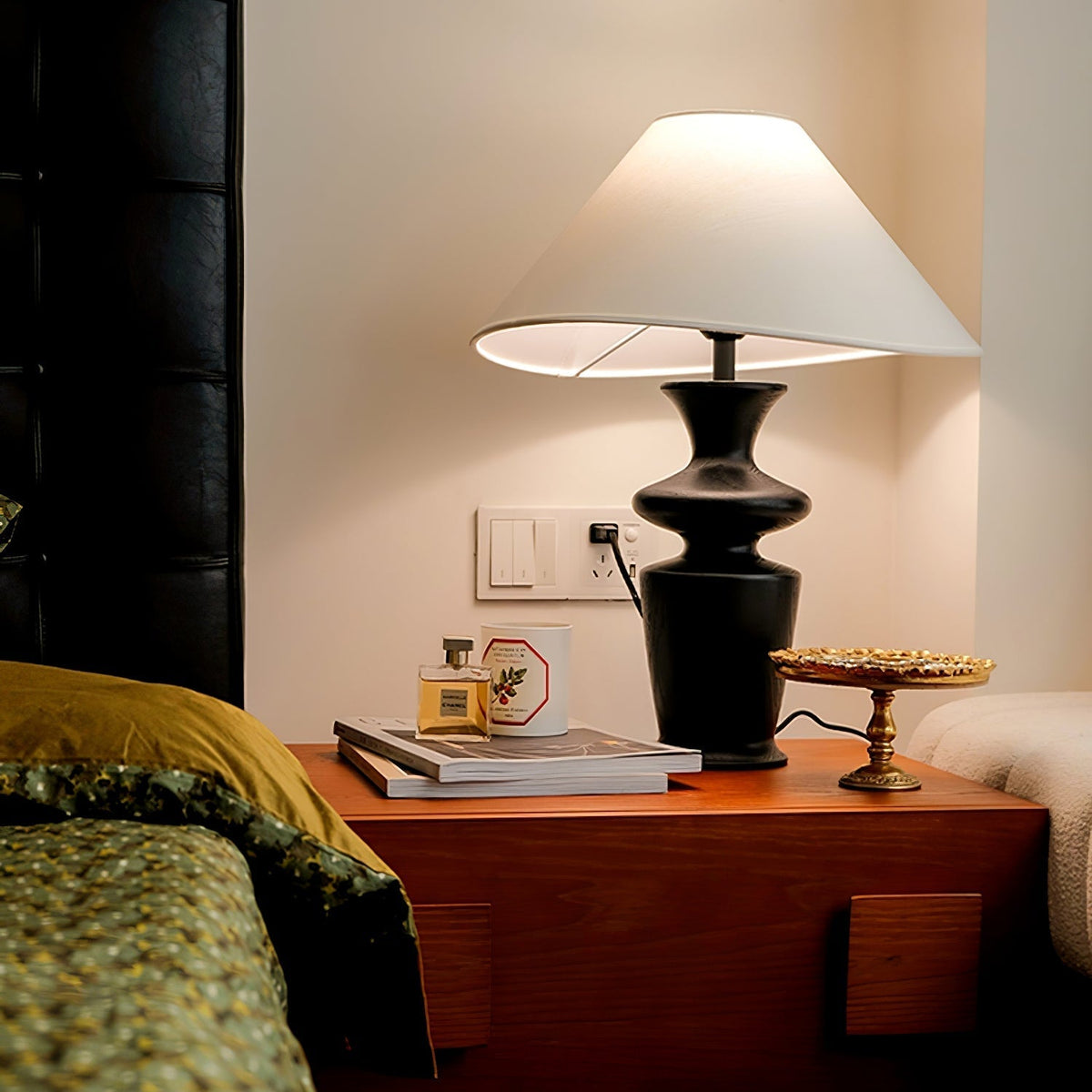 Arius Vintage Wood Table Lamp