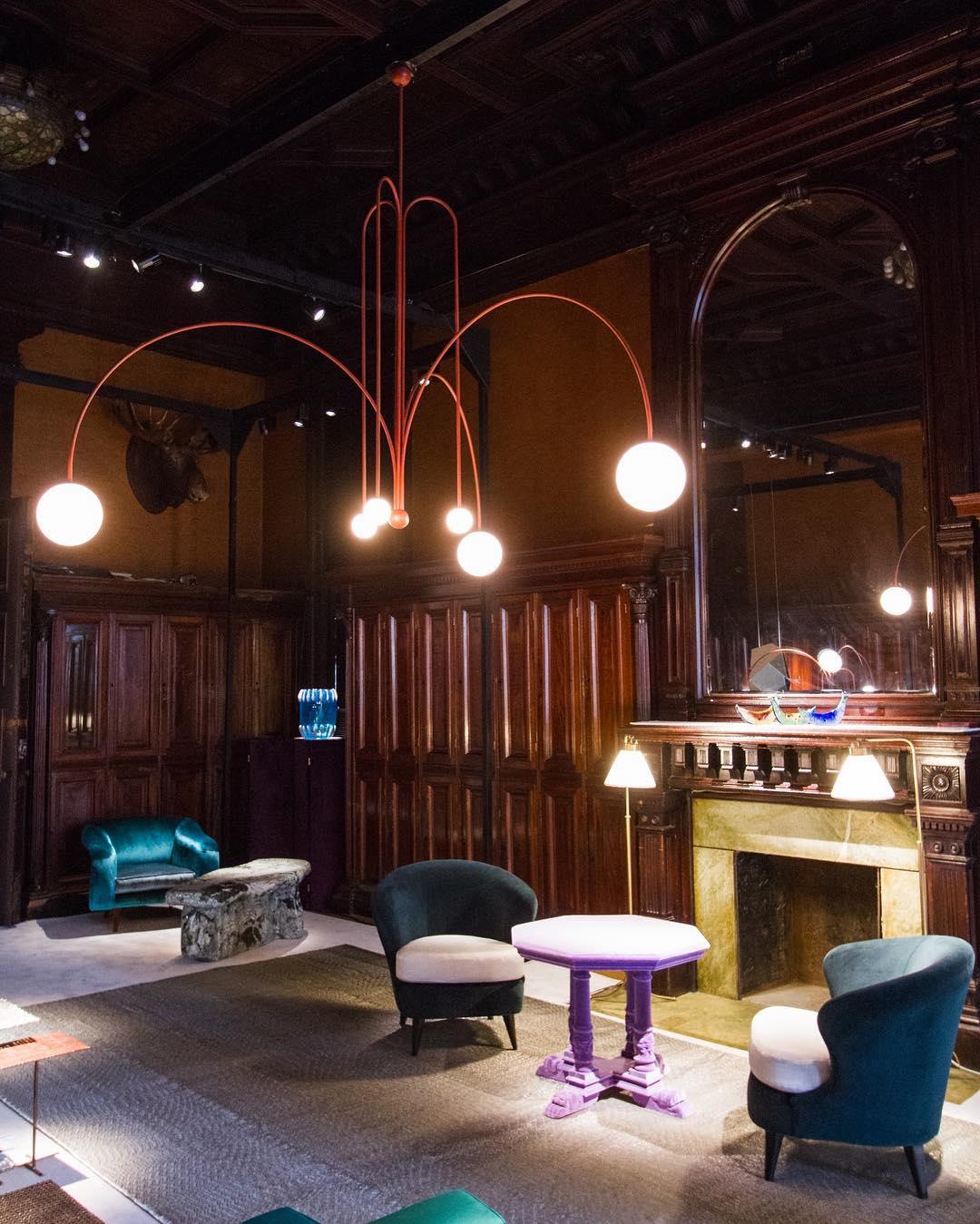 Candelabro Rivorora moderno em forma de globo
