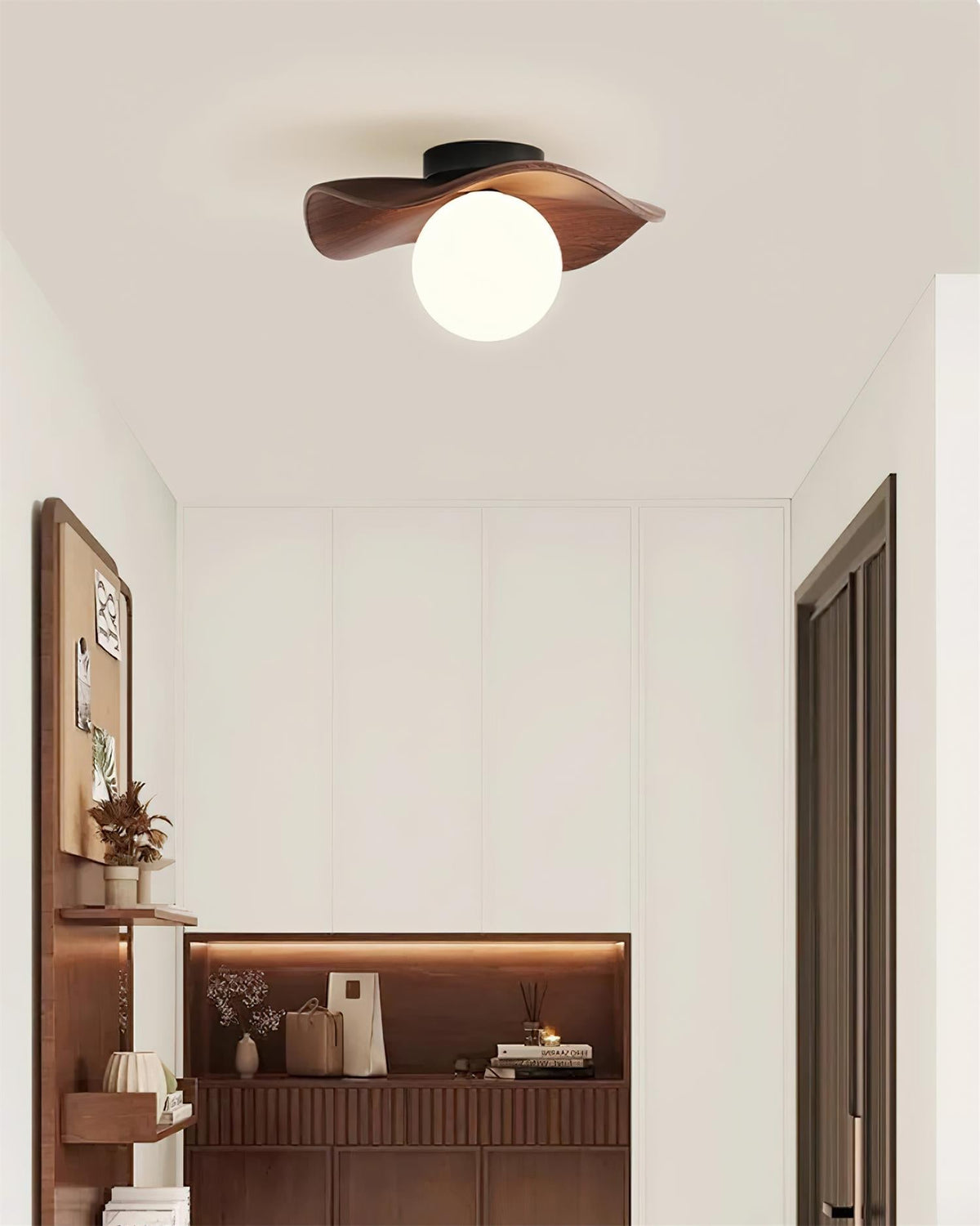 Bølgeformet loftslampe