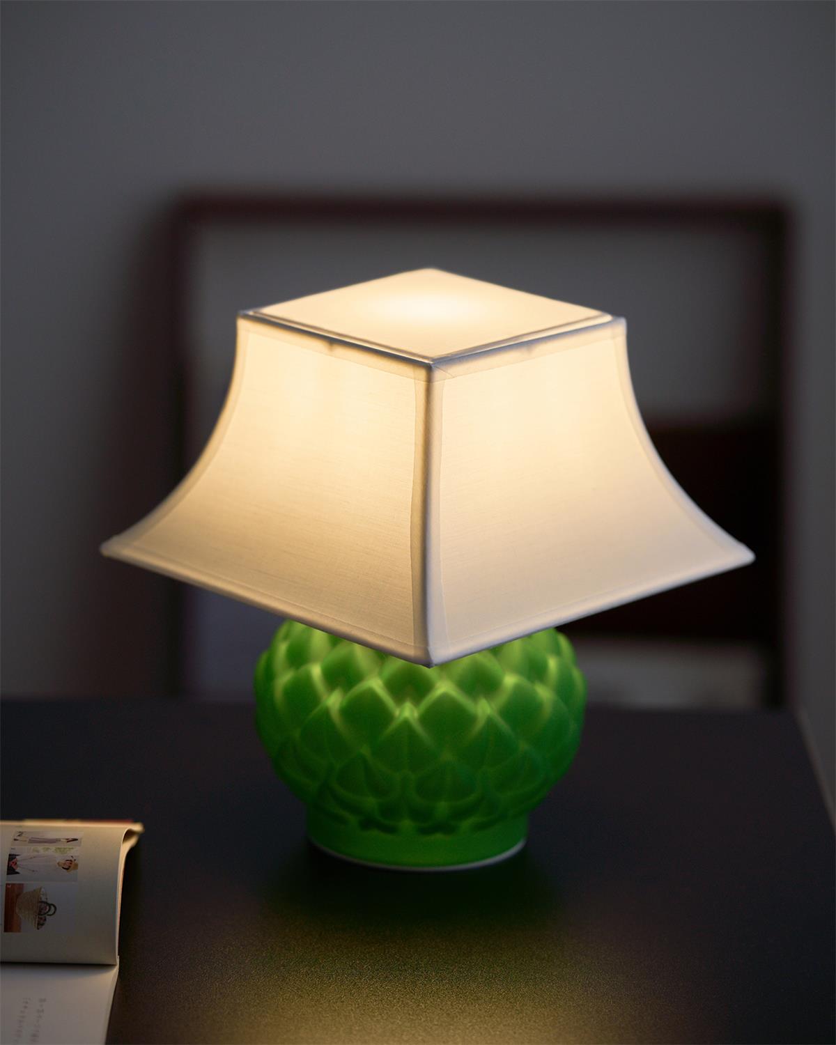 Grennet-bordlampe