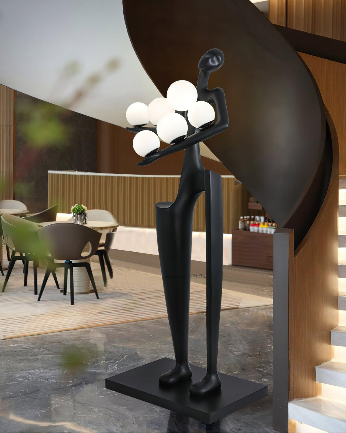 Orelivine golvlampa