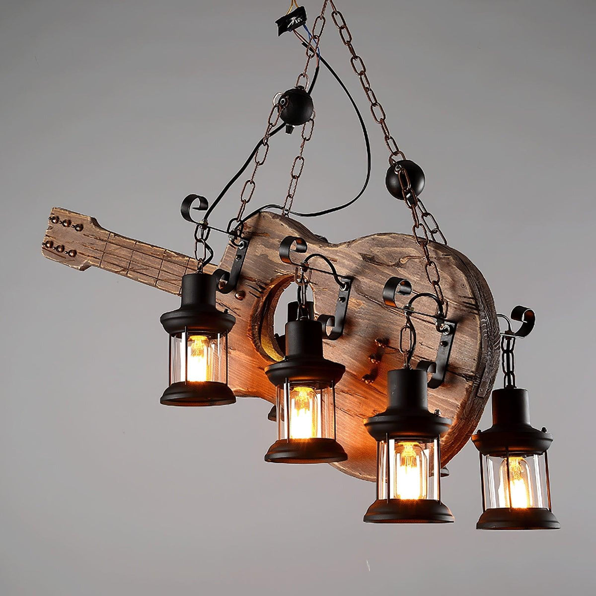 Elvisette pendellampe i guitarform, rustikt træ, vintage