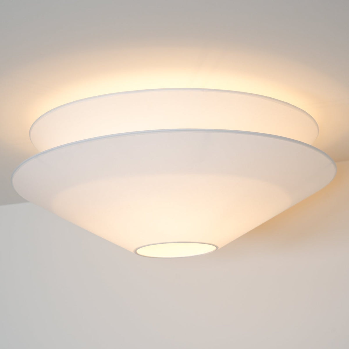 Ealo nordisk kunstnerisk loftslampe i stof