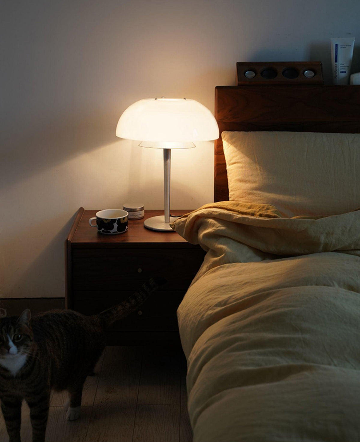 Nilten modern glasbordslampa
