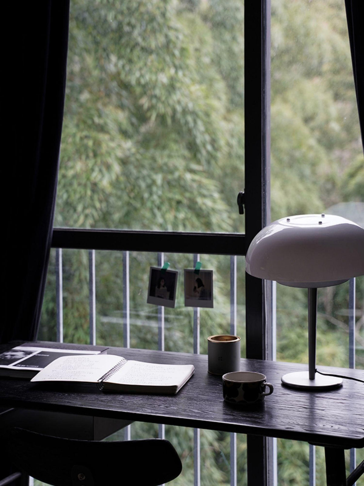 Nilten modern glasbordslampa
