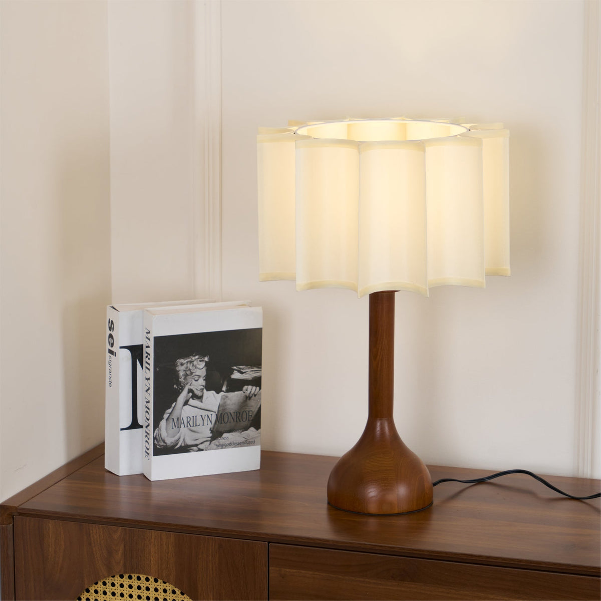 Livenq bordlampe i træ og stof retro
