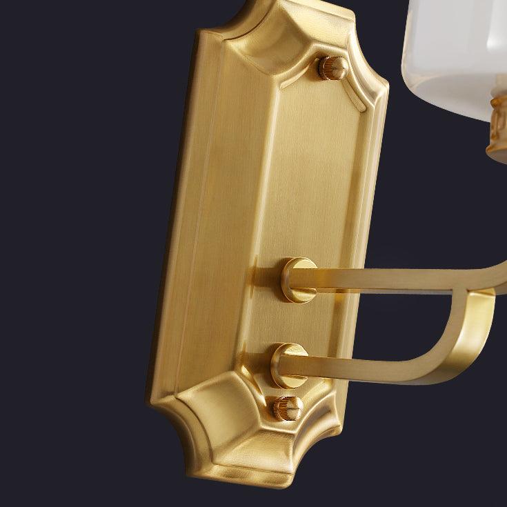 Regal klassisk vägglampa i mässing