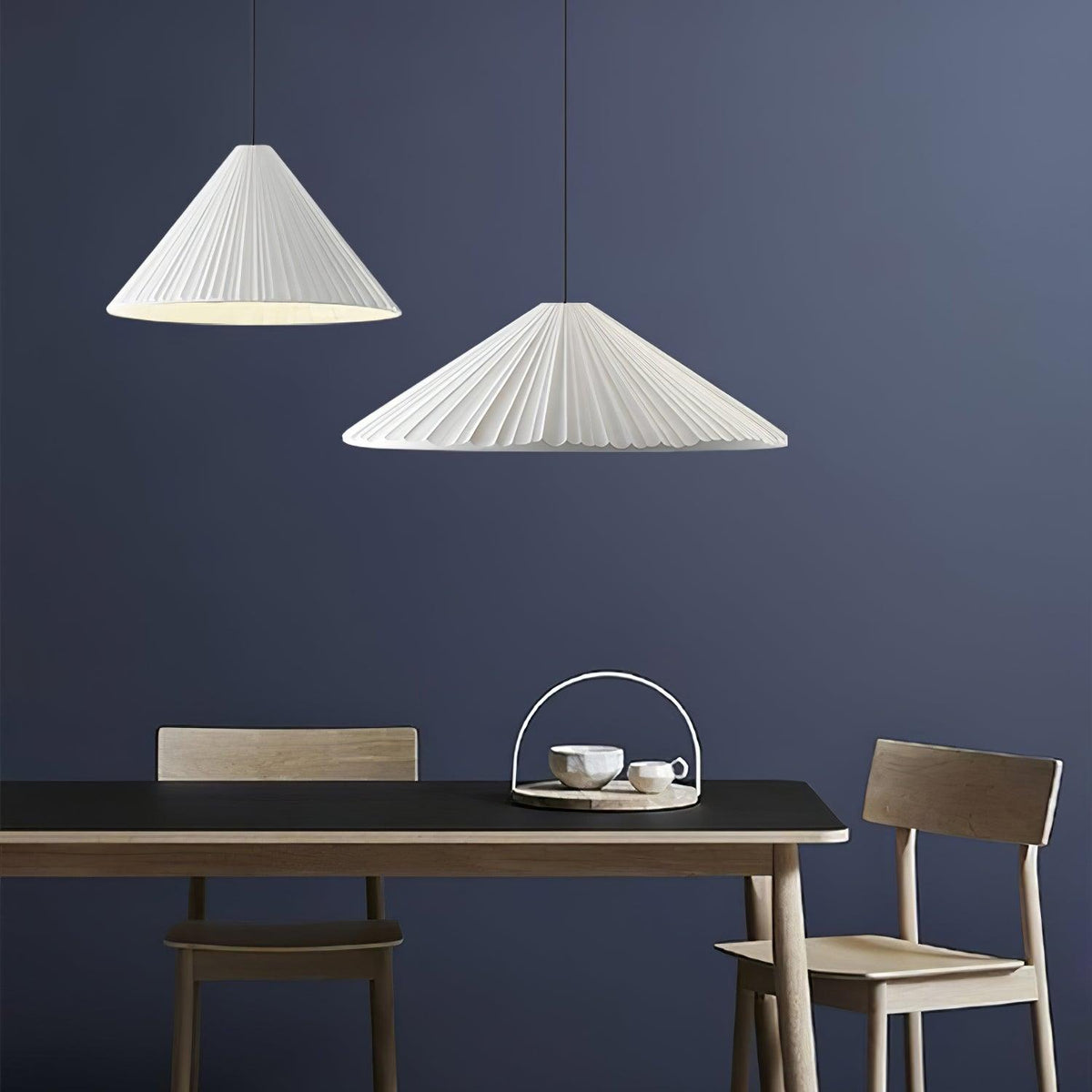 Cone Hat pendellampa i harts