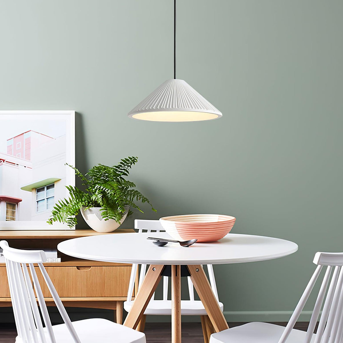 Cone Hat pendellampa i harts