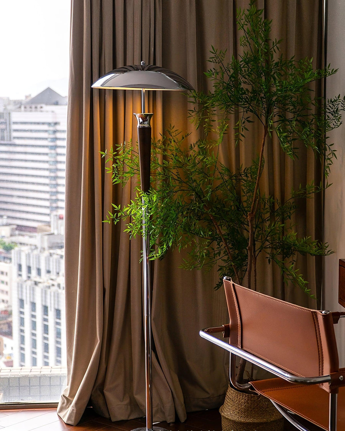 Viraivelle retro golvlampa i krom