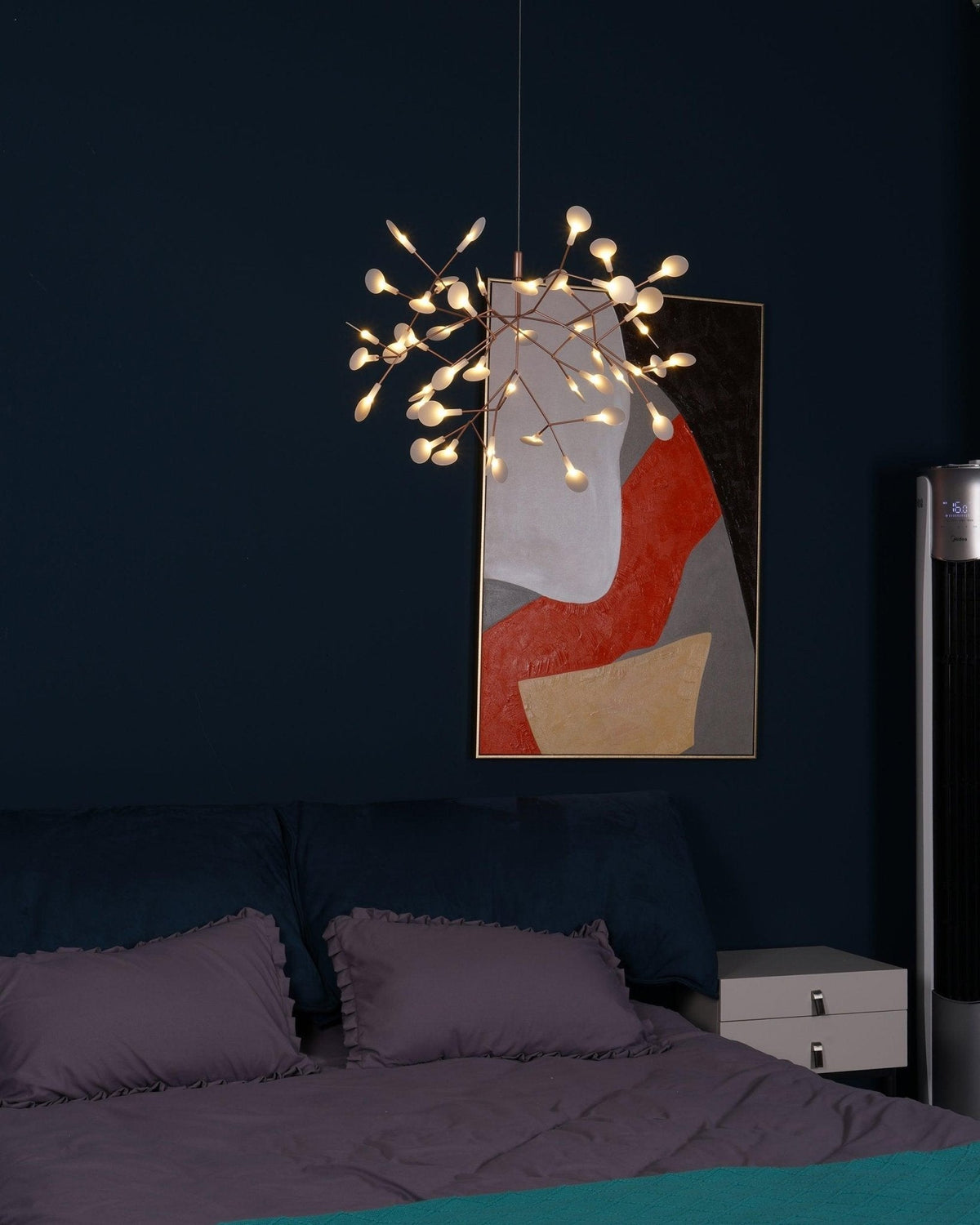 Auroreon lysekrone i rosaguld med LED-grene som ildfluer