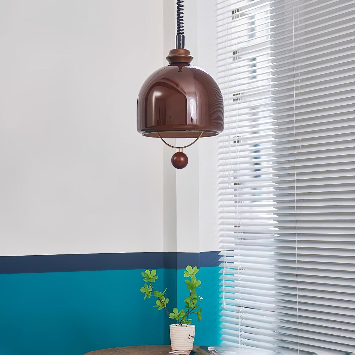 Elveise minimalistisk pendellampe i træ