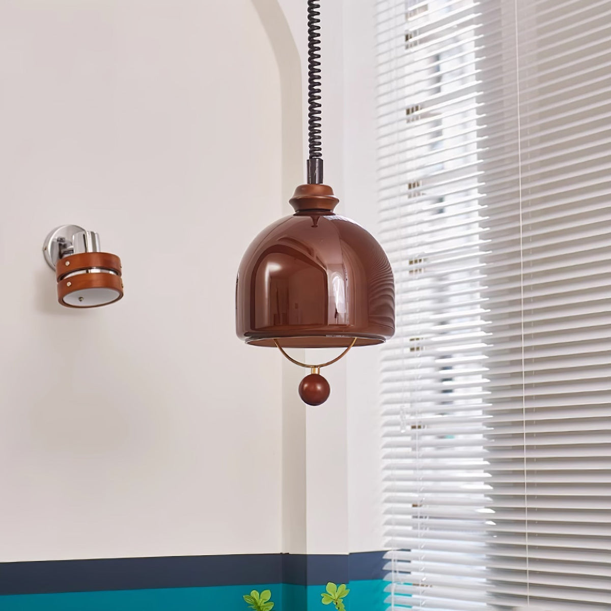 Elveise minimalistisk pendellampe i træ