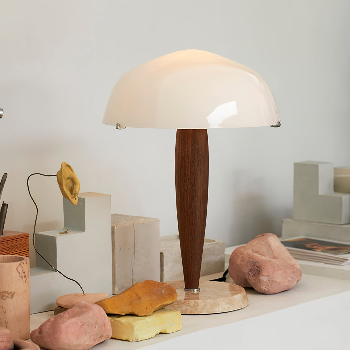 Candeeiro de mesa Emerson em madeira