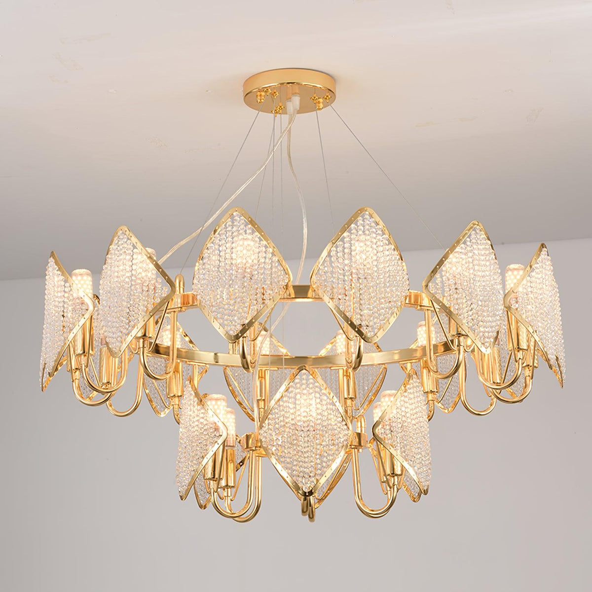 Candeeiro de teto Cyrirena com folhas de cristal em dois níveis