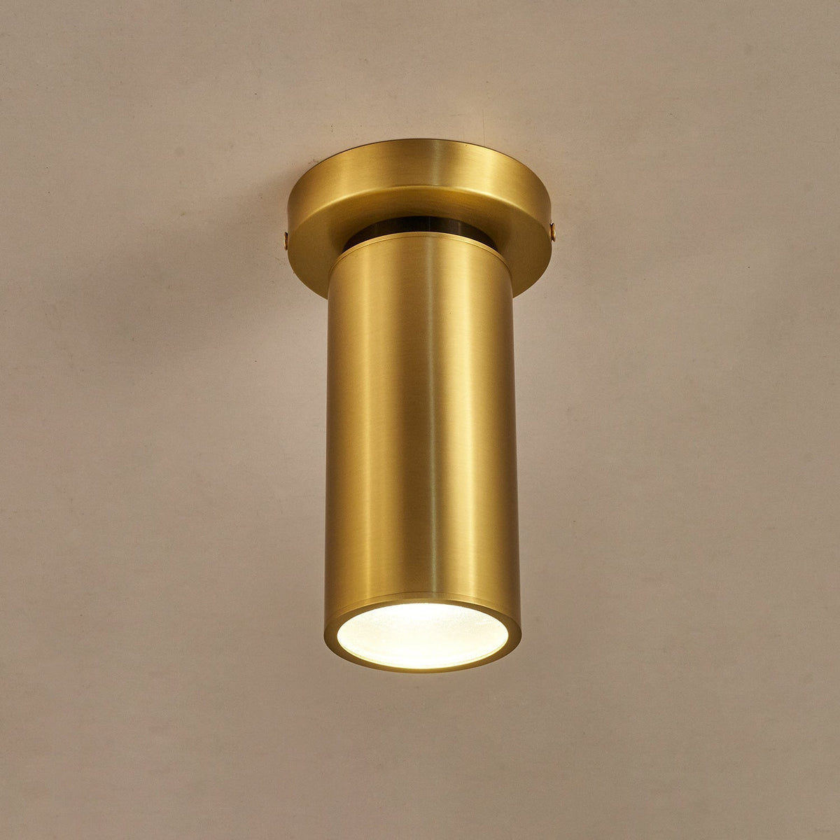 Candeeiro de teto com foco em latão, moderno minimalista Syloran