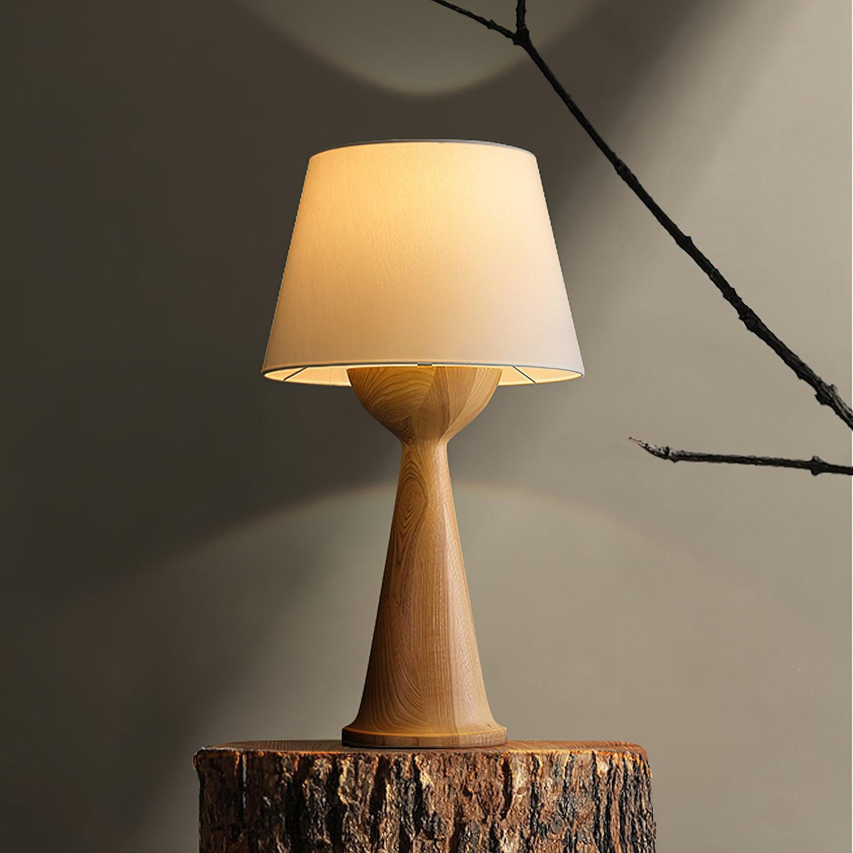 Tempo vintage-bordlampe i træ