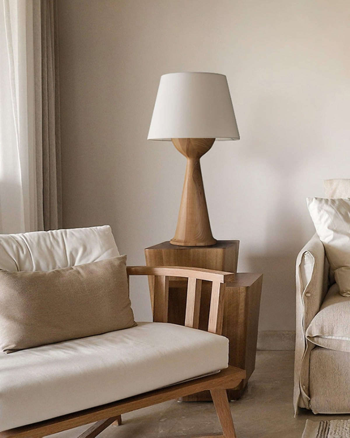 Tempo vintage-bordlampe i træ