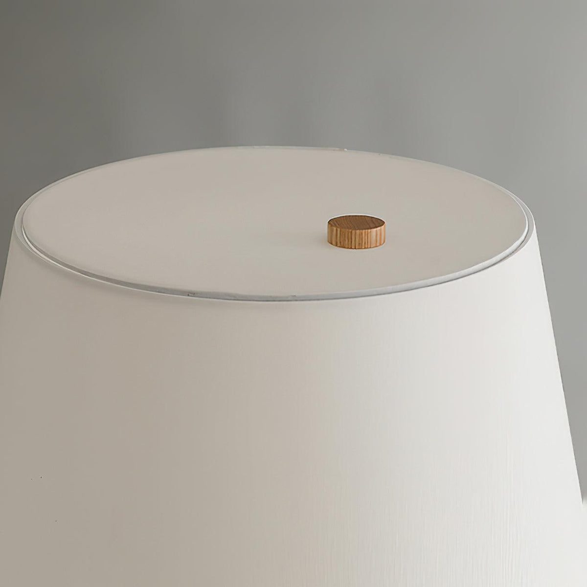 Tempo vintage-bordlampe i træ