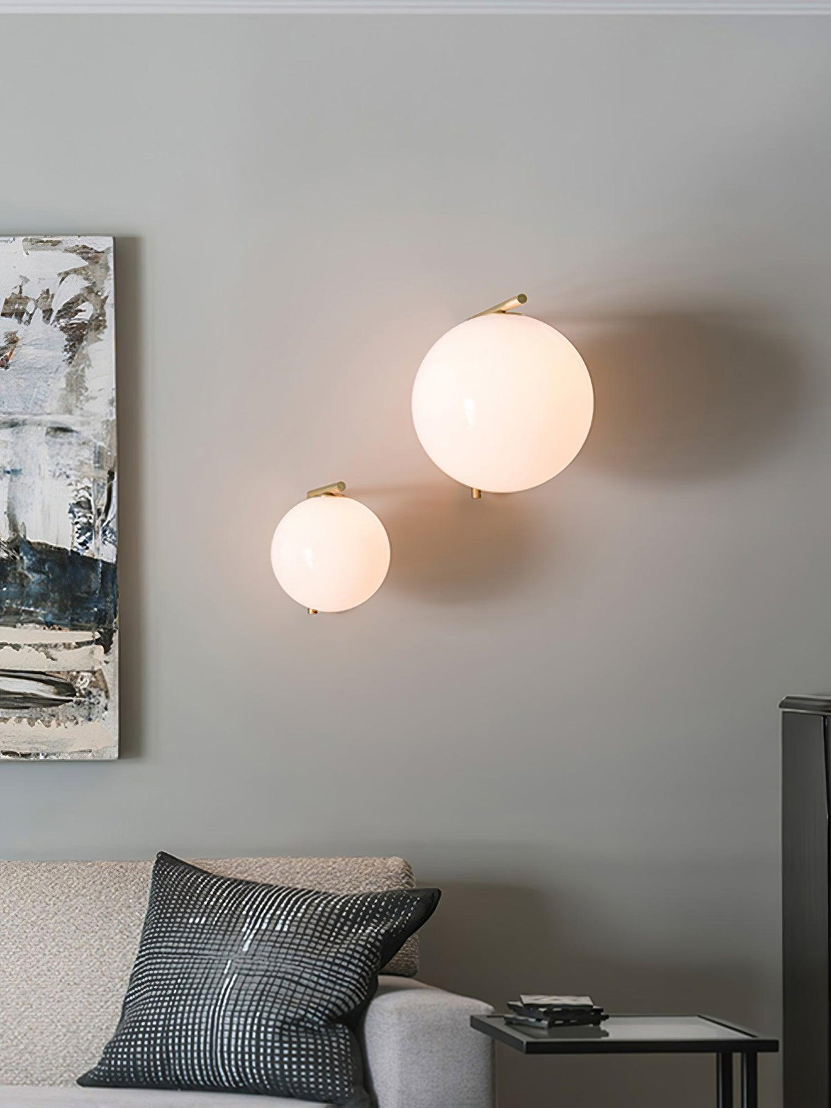 Joanna moderne minimalistisk væglampe i opalblæst glas