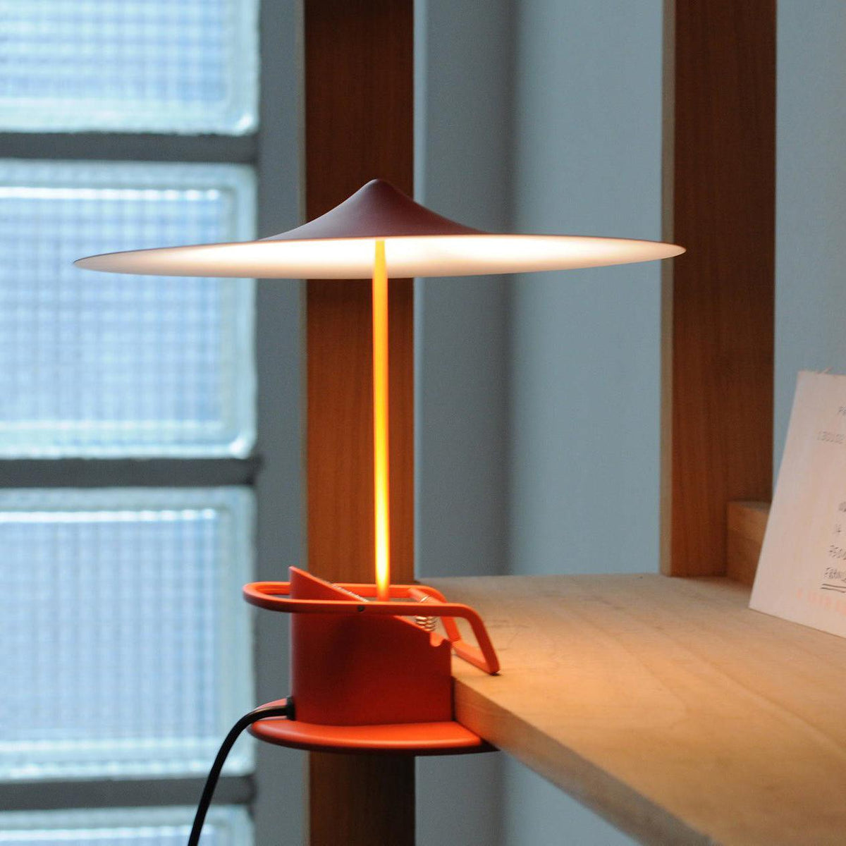 Lumoce futuristisk bordlampe