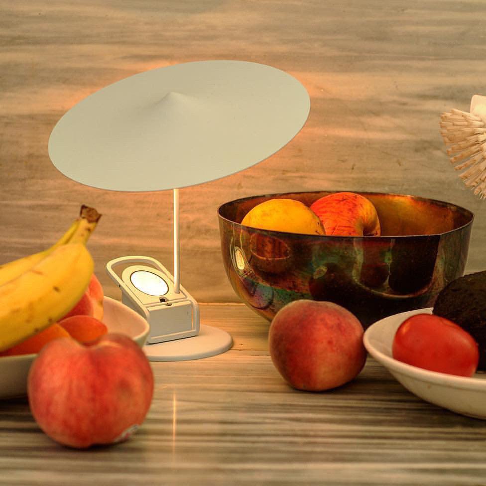 Lumoce futuristisk bordlampe