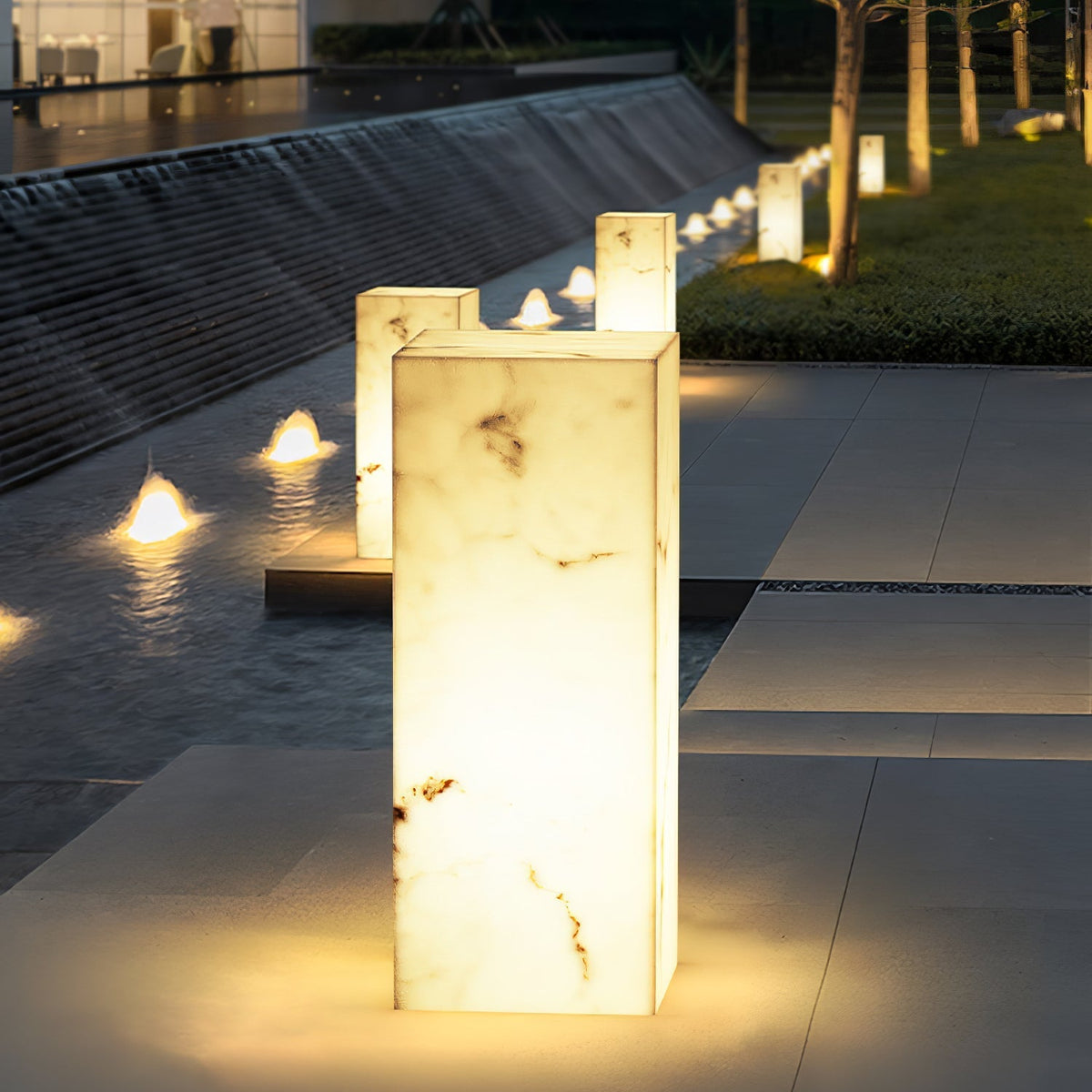 Luz exterior moderna minimalista em mármore, em cubo, Ardorion
