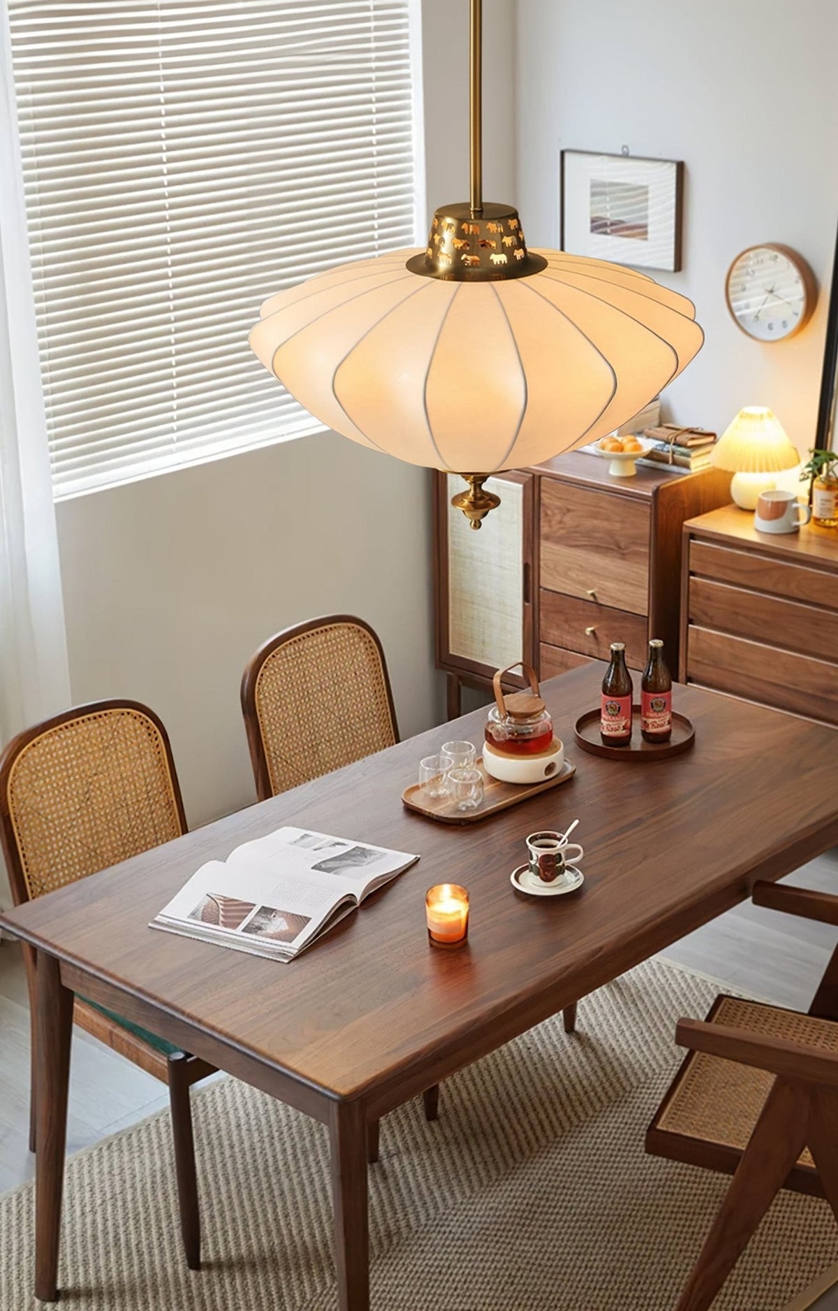 Ortalara elegant vintage-pendel i silke med blomsterdesign
