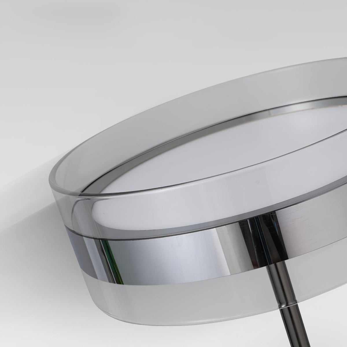 Lioreette bordslampa i krom och glas