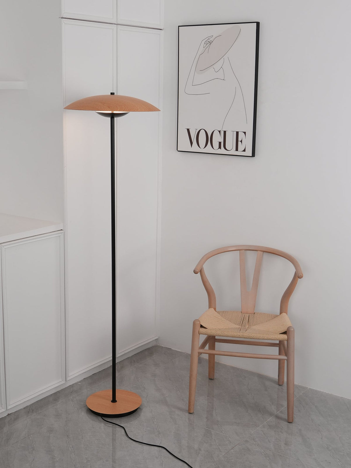Ferinira minimalistinen alumiinilattiavalaisin