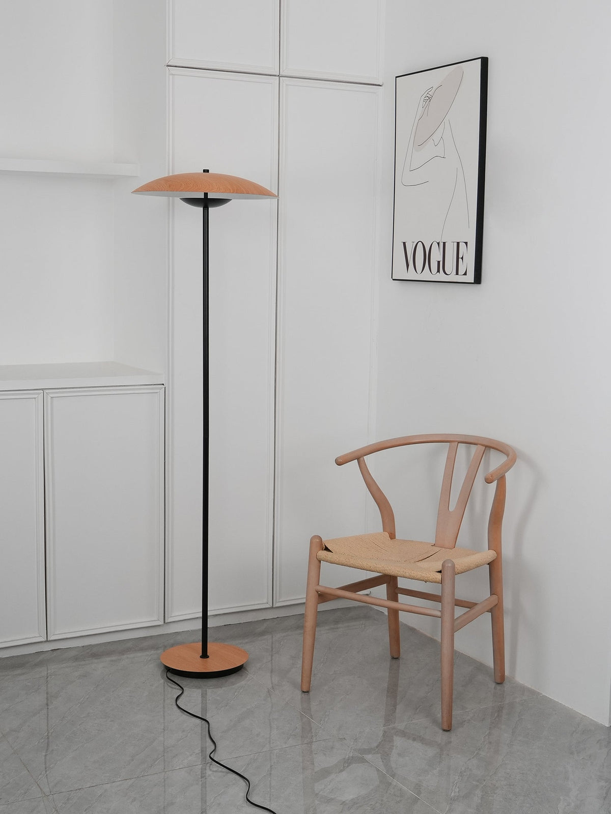 Ferinira minimalistinen alumiinilattiavalaisin