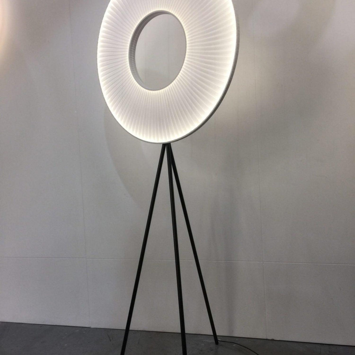 Helen modern golvlampa