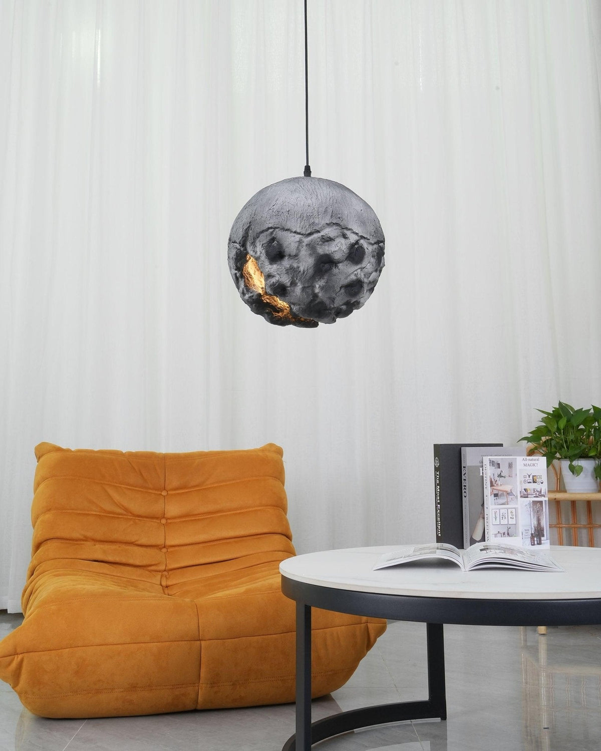 Ilphaara oregelbunden planetformad taklampa i plast