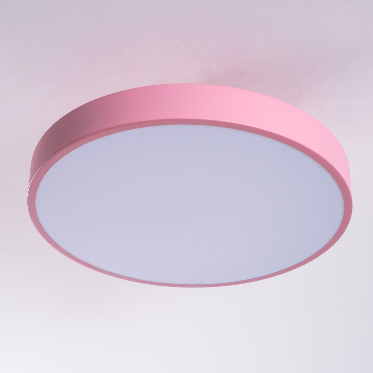 Aureiella moderne loftlampe, plan montering, sort og guld