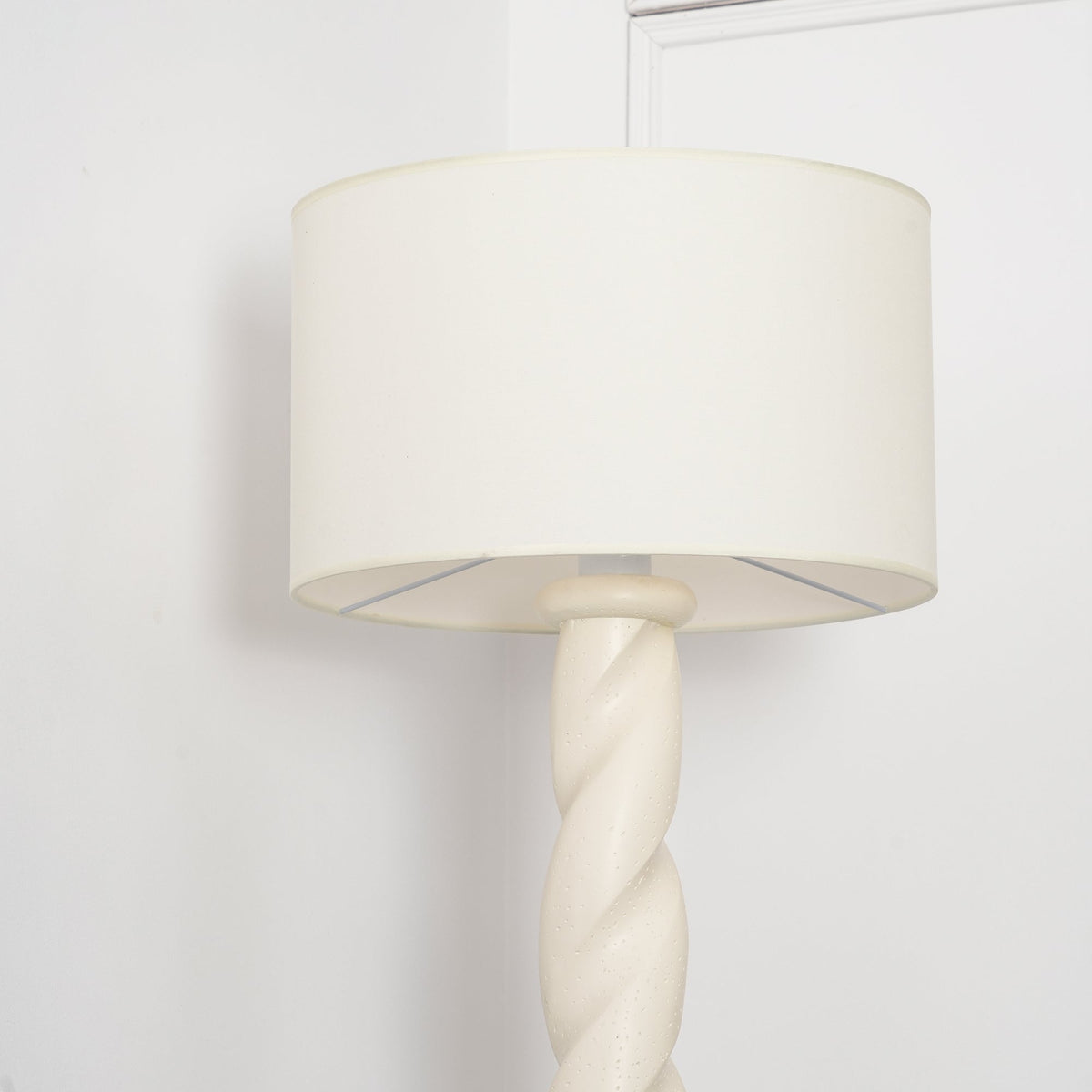 Voliril kunstnerisk gulvlampe i resin