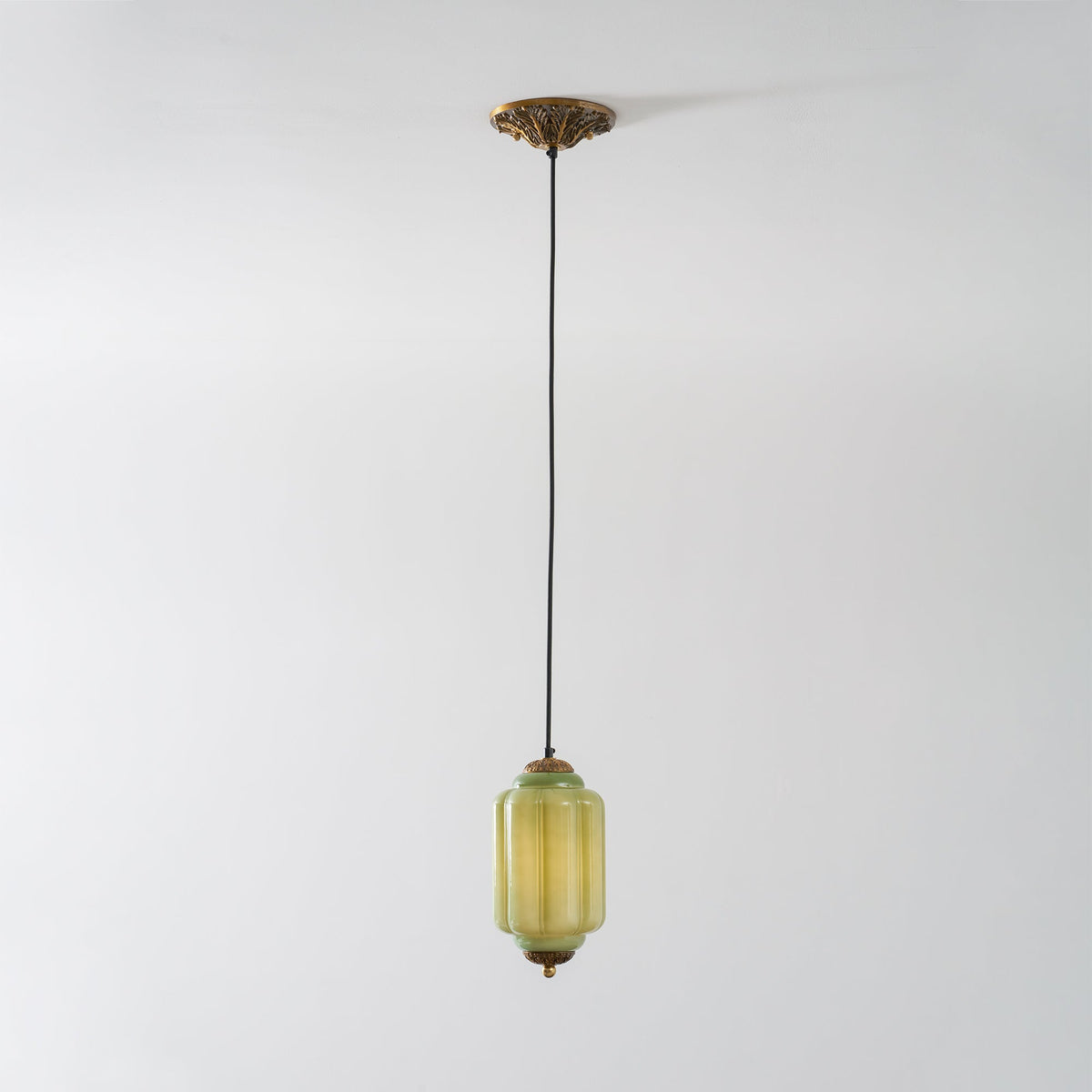Celinena pendellampa i glas