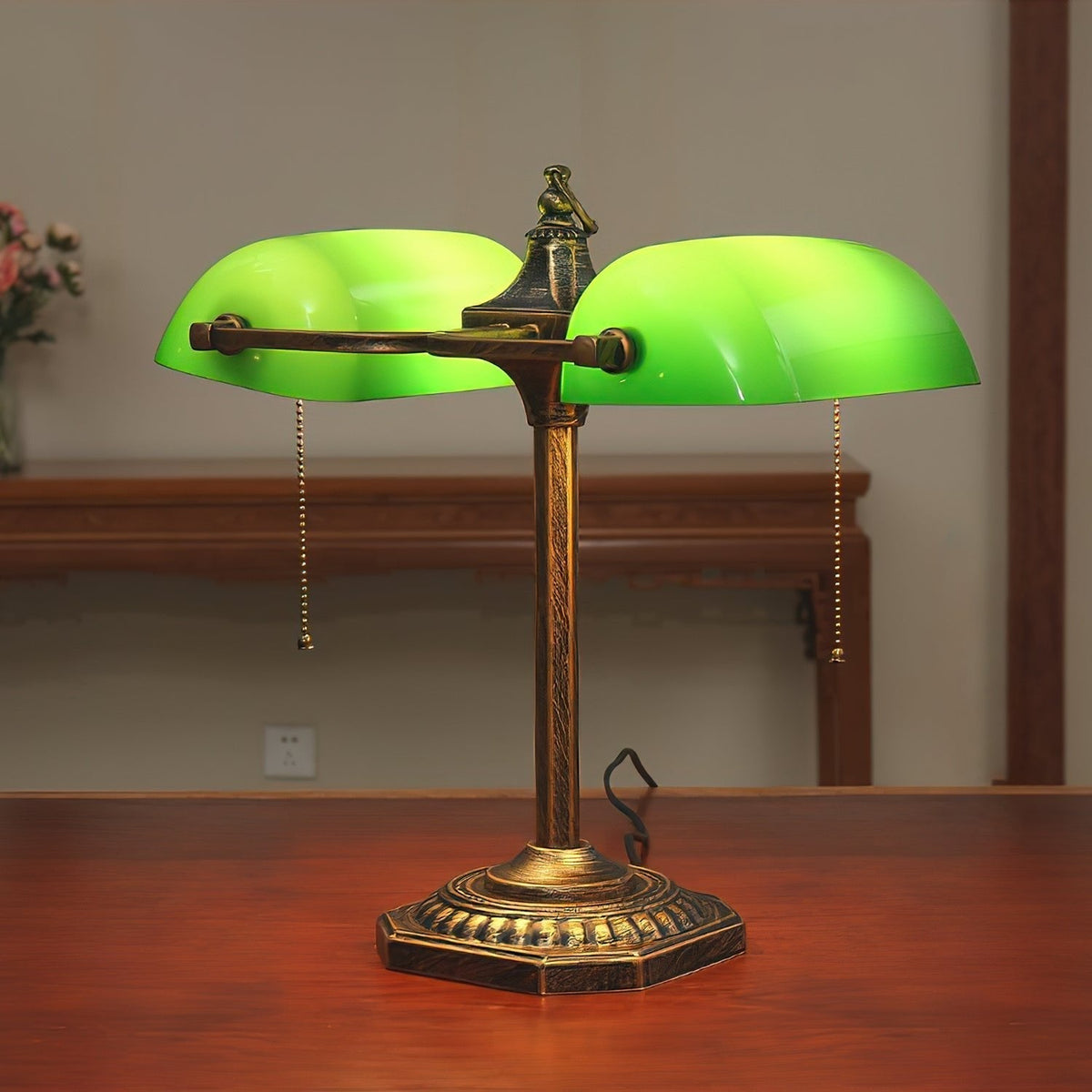 Osilel vintage skrivbordslampa i mässing