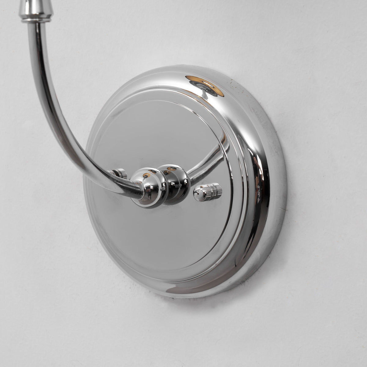Vägglampa Viraarine